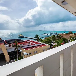 D Gomar Isla Mujeres